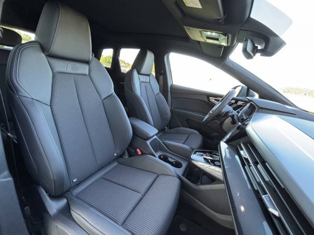 Acheter Audi Q4 Q4 e-tron 45 285 ch 82 kWh S LINE 5p neuf dans les concessions du Groupe Faurie