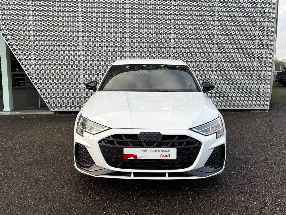 Acheter Audi A3 A3 Sportback TFSI e Hybride rechargeable 204 S tronic 6 S line 5p neuf dans les concessions du Groupe Faurie