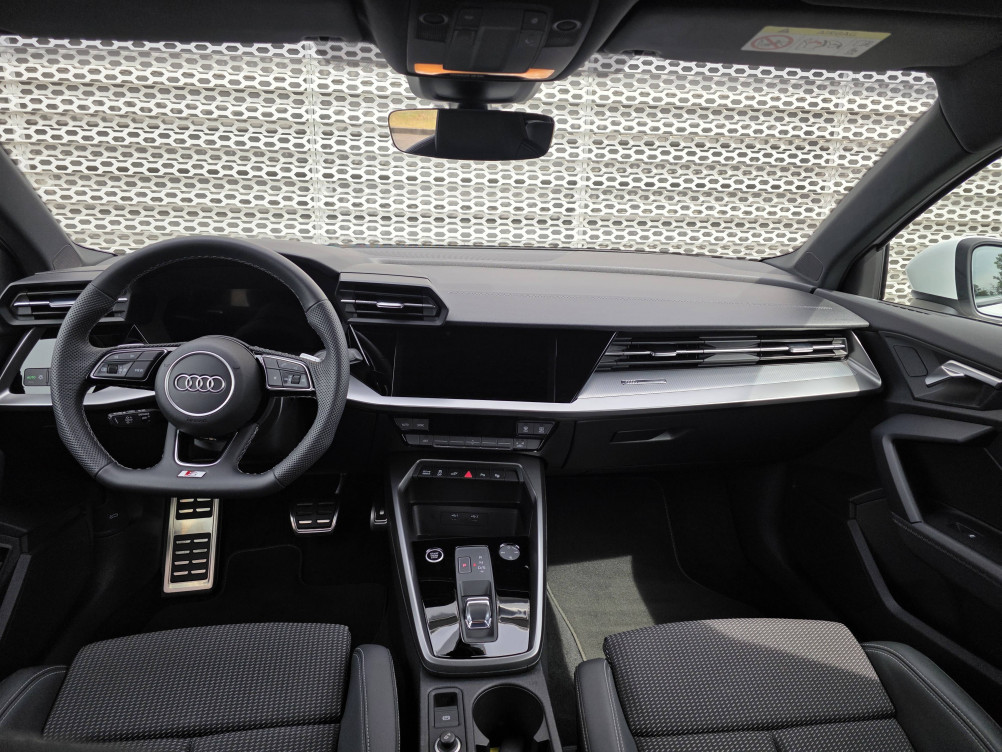 Acheter Audi A3 A3 Sportback 40 TFSIe 204 S tronic 6 S Line 5p neuf dans les concessions du Groupe Faurie