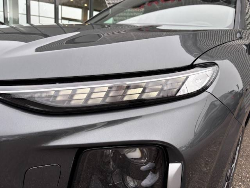 Acheter Audi Q3 Q3 e-hybrid 272 ch S tronic 6 S line 5p neuf dans les concessions du Groupe Faurie