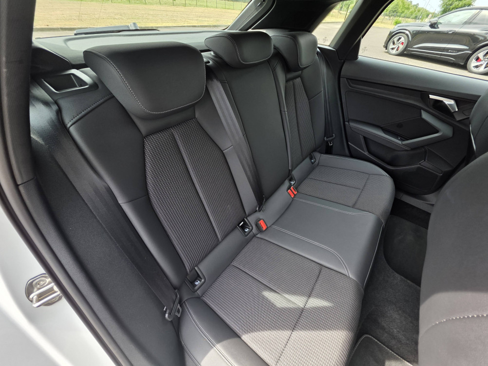 Acheter Audi A3 A3 Sportback 40 TFSIe 204 S tronic 6 S Line 5p neuf dans les concessions du Groupe Faurie