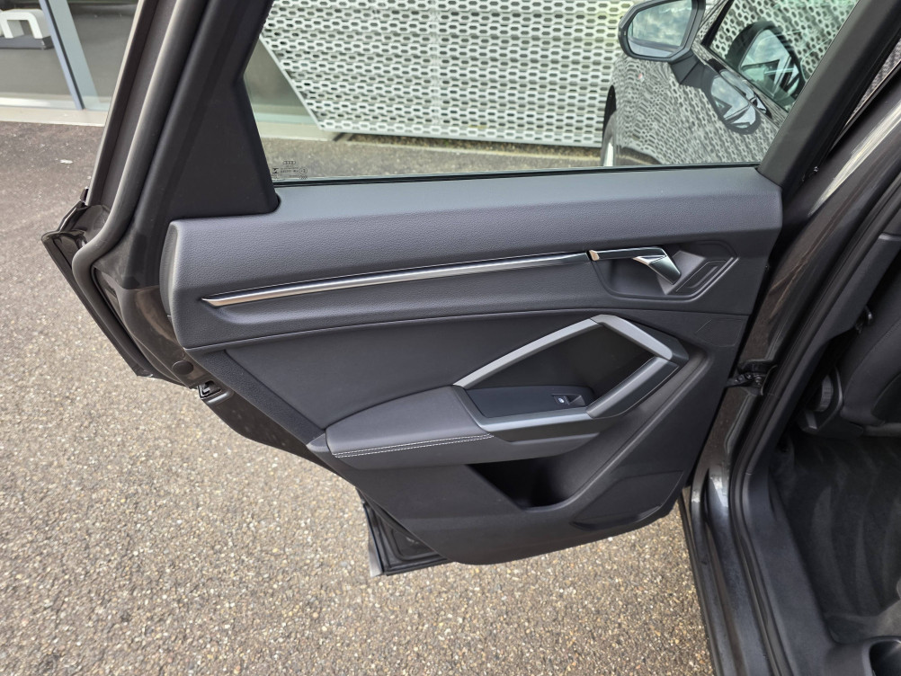 Acheter Audi Q3 Q3 35 TDI 150 ch S tronic 7 S line 5p occasion dans les concessions du Groupe Faurie