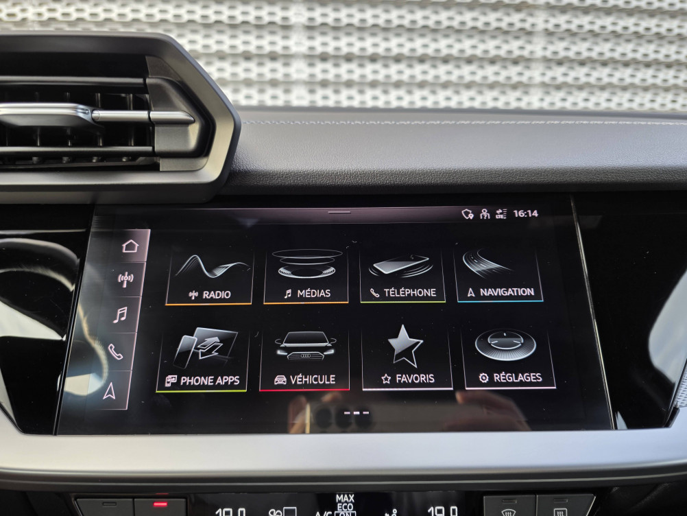 Acheter Audi A3 A3 Sportback 40 TFSIe 204 S tronic 6 S Line 5p occasion dans les concessions du Groupe Faurie