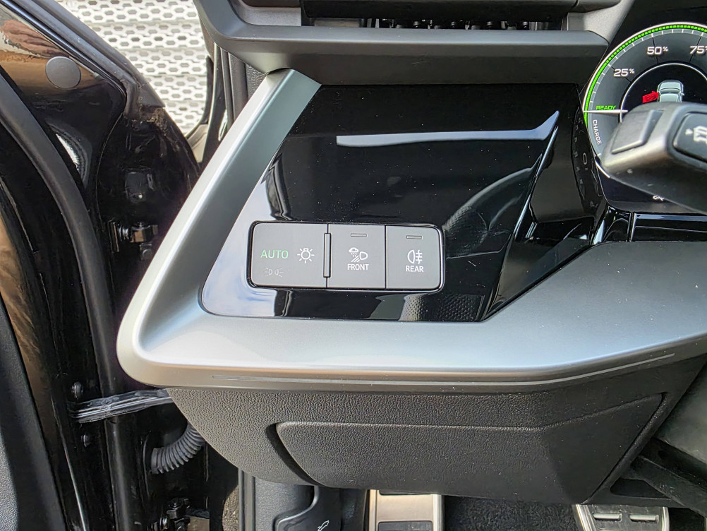 Acheter Audi A3 A3 Sportback 40 TFSIe 204 S tronic 6 S Line 5p occasion dans les concessions du Groupe Faurie