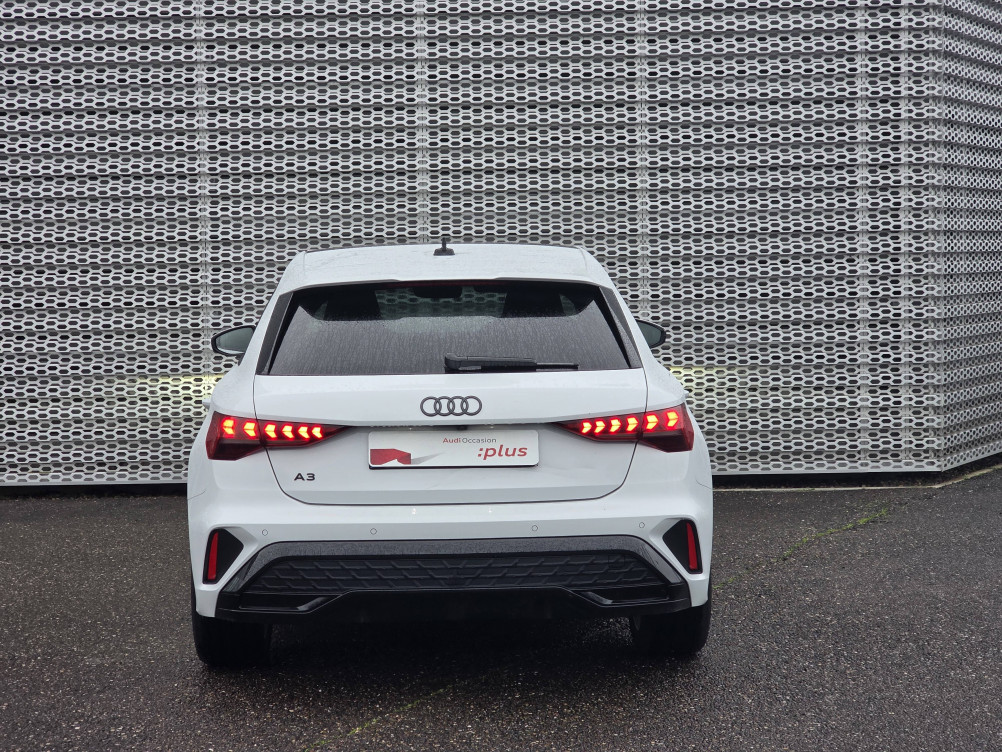 Acheter Audi A3 A3 Sportback TFSI Mild Hybrid 150 S tronic 7 S line 5p occasion dans les concessions du Groupe Faurie