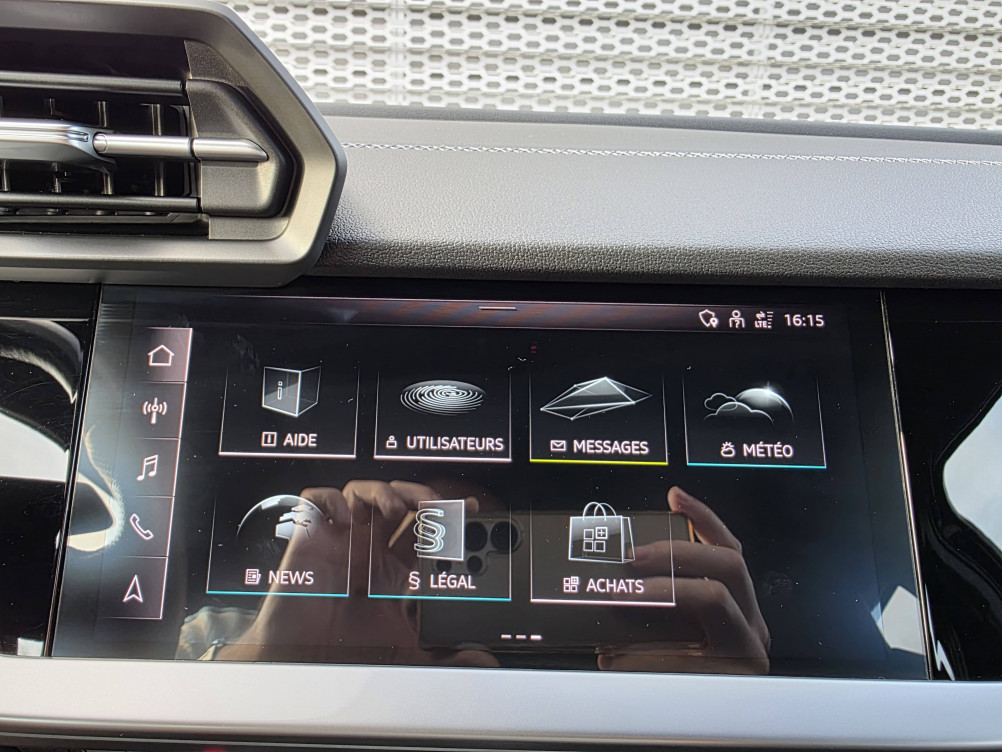 Acheter Audi A3 A3 Sportback 40 TFSIe 204 S tronic 6 S Line 5p occasion dans les concessions du Groupe Faurie