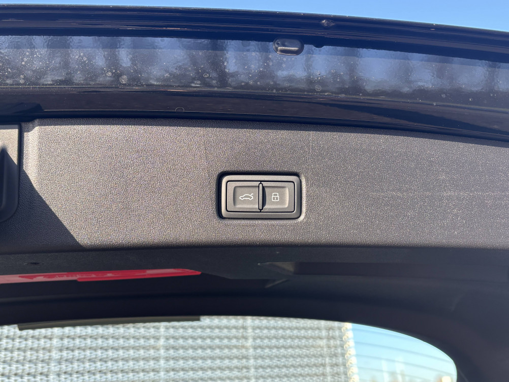 Acheter Audi Q4 Q4 e-tron 45 285 ch 82 kWh S LINE 5p neuf dans les concessions du Groupe Faurie