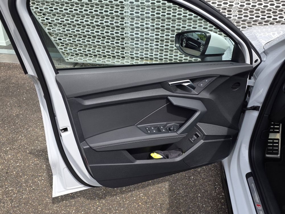 Acheter Audi A3 Sportback A3 Sportback 40 TFSIe 204 S tronic 6 S Line 5p neuf dans les concessions du Groupe Faurie