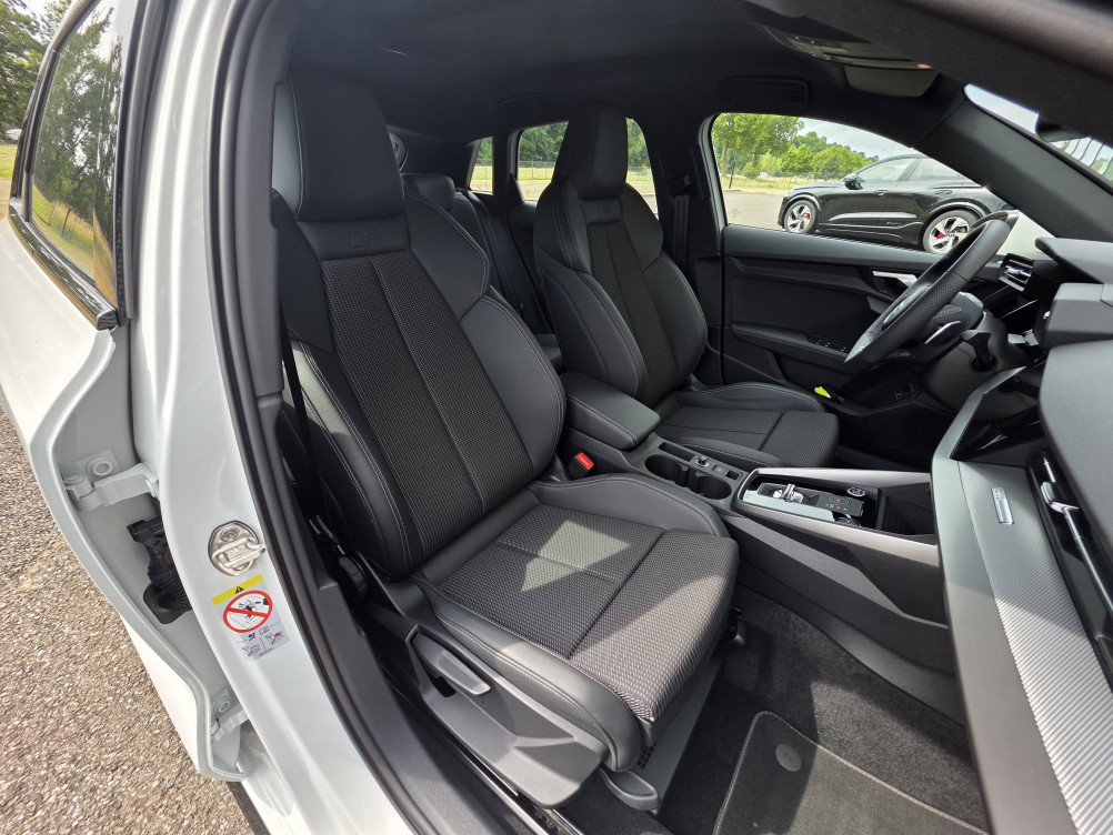 Acheter Audi A3 Sportback A3 Sportback 40 TFSIe 204 S tronic 6 S Line 5p neuf dans les concessions du Groupe Faurie