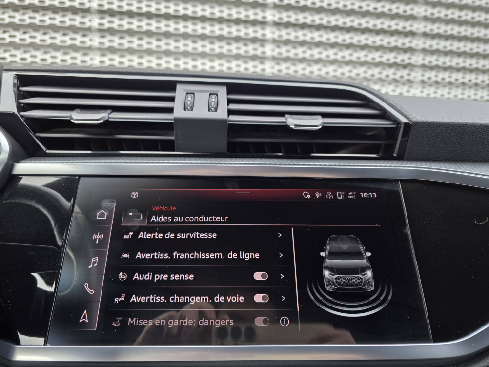 Acheter Audi Q3 Q3 Sportback 35 TDI 150 ch S tronic 7 S Edition 5p occasion dans les concessions du Groupe Faurie