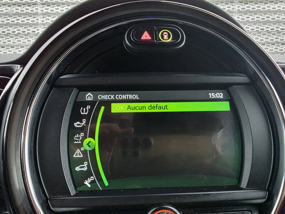 Acheter Mini Mini Clubman F54 Clubman Cooper D 150 ch BVA8 Finition Business Design 6p occasion dans les concessions du Groupe Faurie