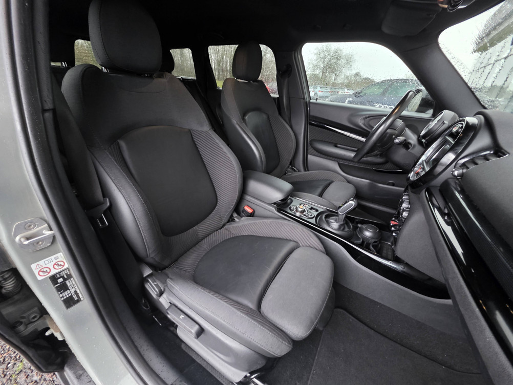 Acheter Mini Mini Clubman F54 Clubman Cooper D 150 ch BVA8 Finition Business Design 6p occasion dans les concessions du Groupe Faurie