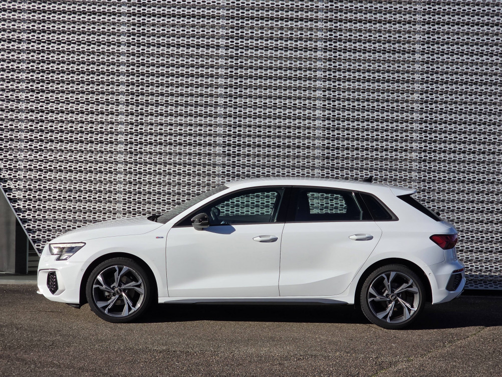 Acheter Audi A3 Sportback A3 Sportback 30 TDI 116 S tronic 7 S Line 5p occasion dans les concessions du Groupe Faurie