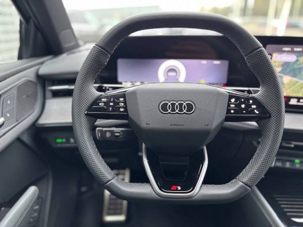 Acheter Audi Q3 Q3 e-hybrid 272 ch S tronic 6 S line 5p neuf dans les concessions du Groupe Faurie