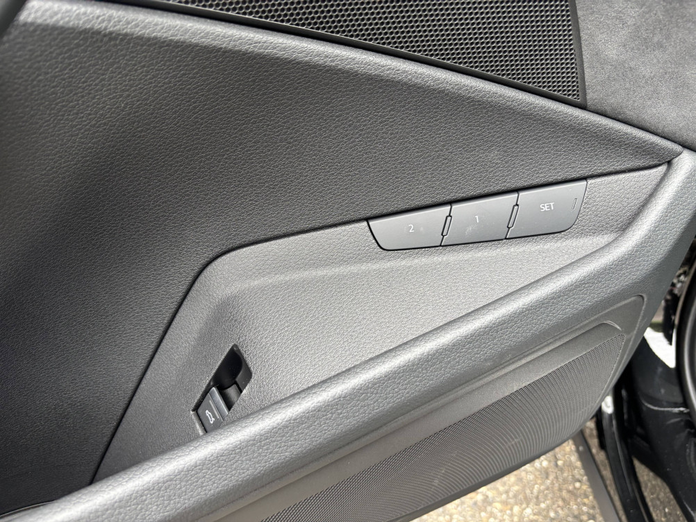 Acheter Audi Q8 e-tron Q8 e-tron Sportback 55 408 ch 114 kWh Quattro S line 5p neuf dans les concessions du Groupe Faurie