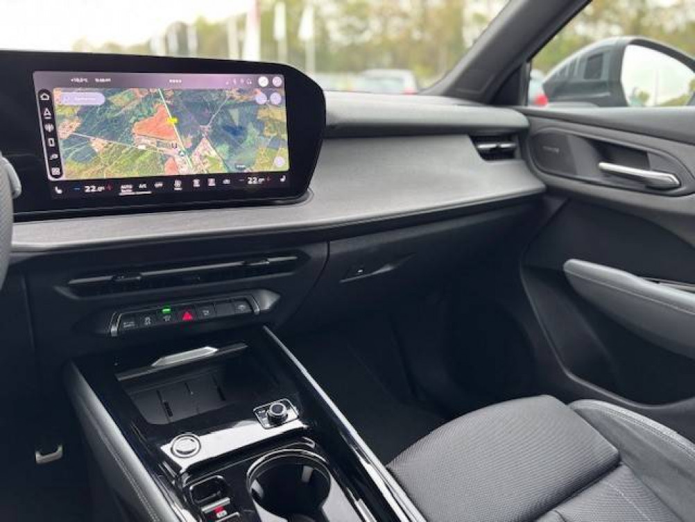 Acheter Audi Q3 Q3 e-hybrid 272 ch S tronic 6 S line 5p neuf dans les concessions du Groupe Faurie