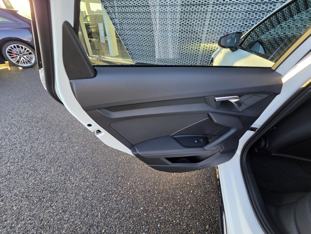 Acheter Audi A3 A3 Berline 35 TFSI Mild Hybrid 150 S tronic 7 S Line 4p occasion dans les concessions du Groupe Faurie