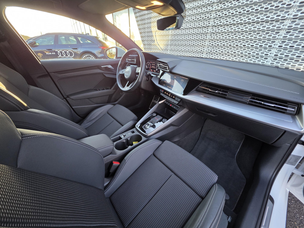 Acheter Audi A3 A3 Berline 35 TFSI Mild Hybrid 150 S tronic 7 S Line 4p occasion dans les concessions du Groupe Faurie