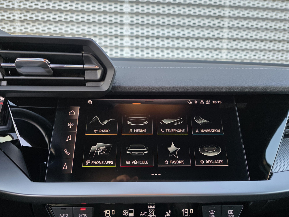 Acheter Audi A3 A3 Berline 35 TFSI Mild Hybrid 150 S tronic 7 S Line 4p occasion dans les concessions du Groupe Faurie