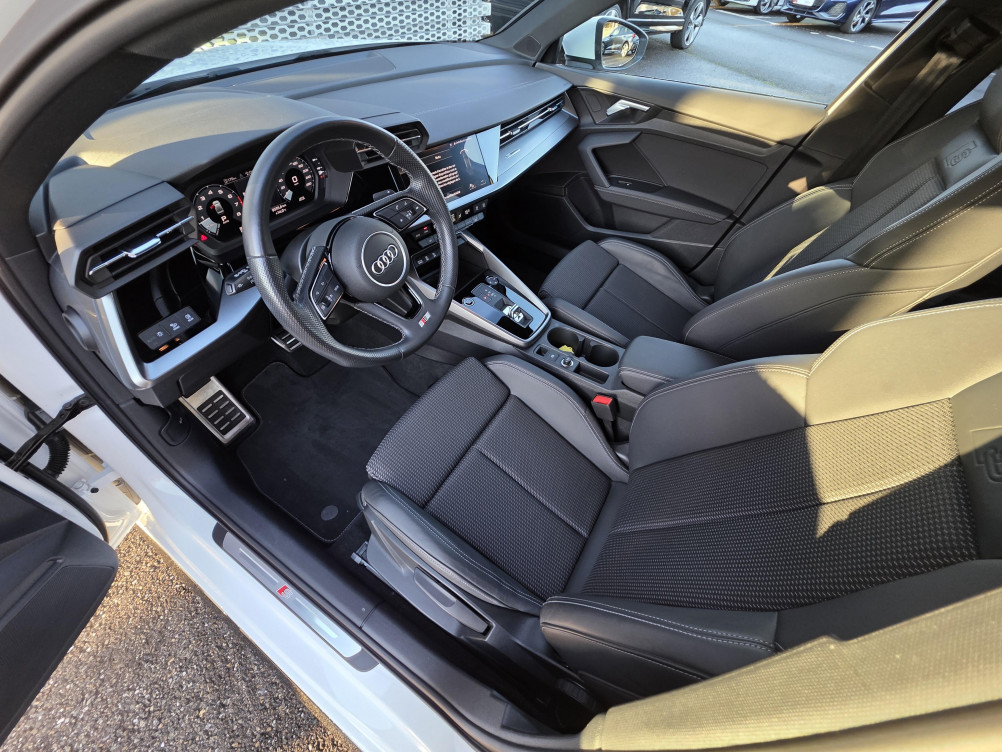 Acheter Audi A3 A3 Berline 35 TFSI Mild Hybrid 150 S tronic 7 S Line 4p occasion dans les concessions du Groupe Faurie