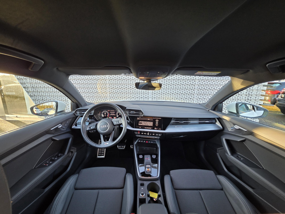 Acheter Audi A3 A3 Berline 35 TFSI Mild Hybrid 150 S tronic 7 S Line 4p occasion dans les concessions du Groupe Faurie