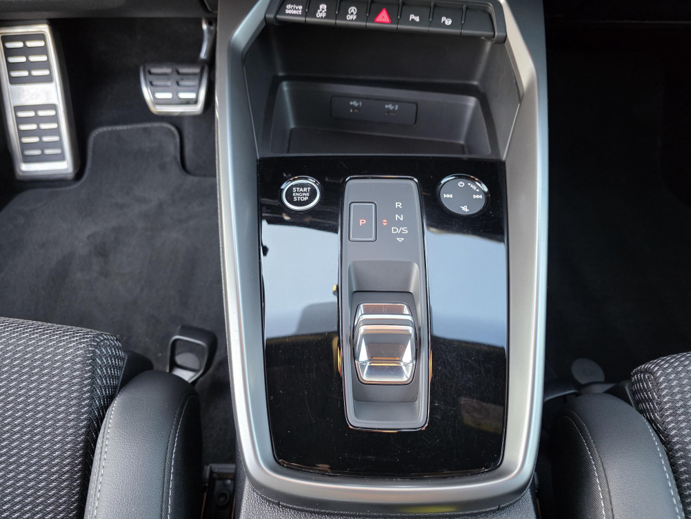Acheter Audi A3 A3 Berline 35 TFSI Mild Hybrid 150 S tronic 7 S Line 4p occasion dans les concessions du Groupe Faurie