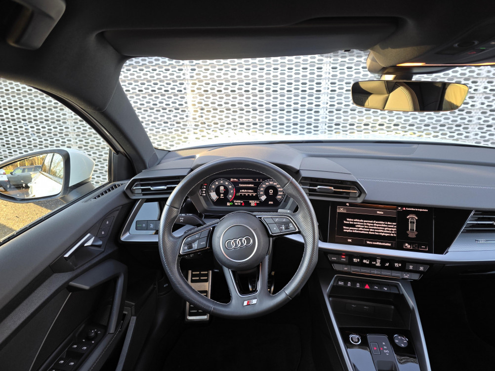 Acheter Audi A3 A3 Berline 35 TFSI Mild Hybrid 150 S tronic 7 S Line 4p occasion dans les concessions du Groupe Faurie