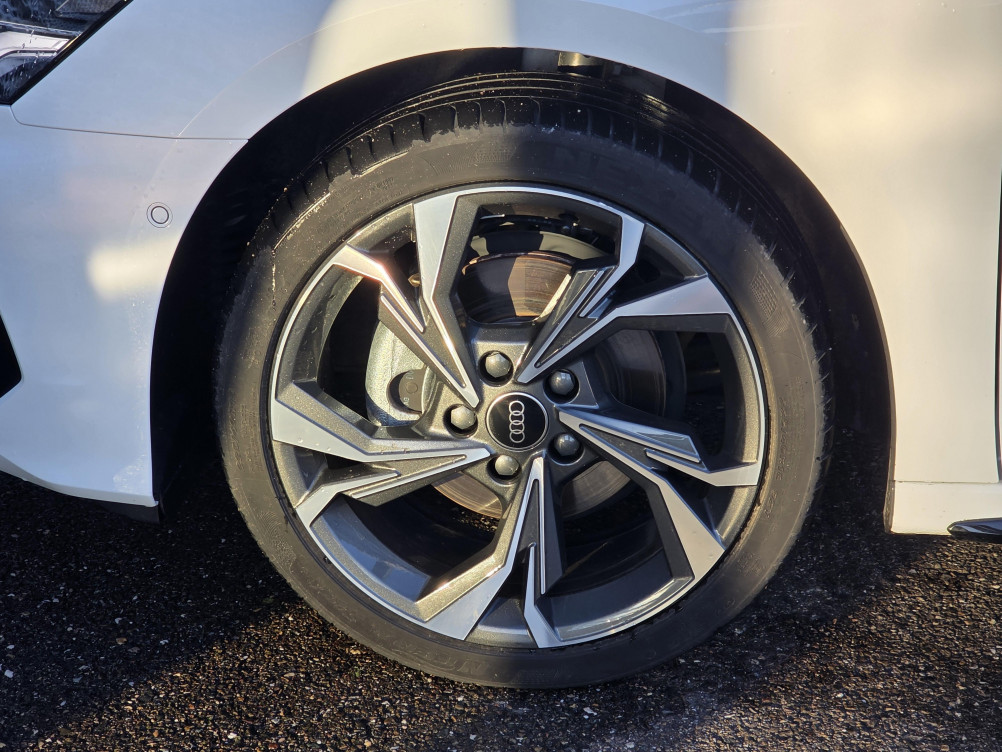 Acheter Audi A3 A3 Berline 35 TFSI Mild Hybrid 150 S tronic 7 S Line 4p occasion dans les concessions du Groupe Faurie