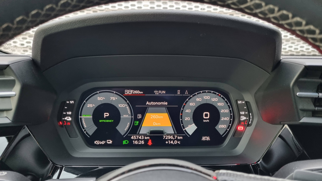 Acheter Audi A3 Sportback A3 Sportback 40 TFSIe 204 S tronic 6 S Line 5p occasion dans les concessions du Groupe Faurie