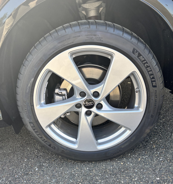 Acheter Audi Q5 Q5 TFSI 204 ch Hybride S tronic 7 Quattro S line 5p neuf dans les concessions du Groupe Faurie