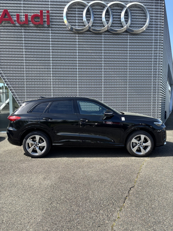 Acheter Audi Q5 Q5 TFSI 204 ch Hybride S tronic 7 Quattro S line 5p neuf dans les concessions du Groupe Faurie