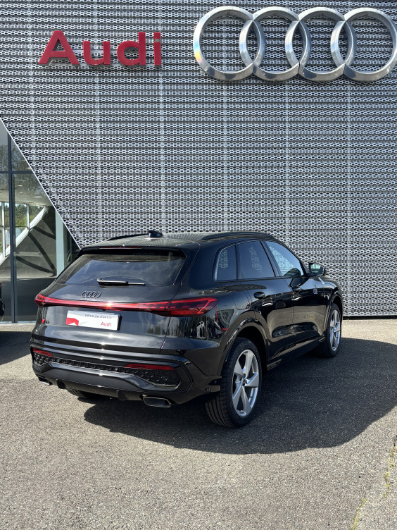 Acheter Audi Q5 Q5 TFSI 204 ch Hybride S tronic 7 Quattro S line 5p neuf dans les concessions du Groupe Faurie