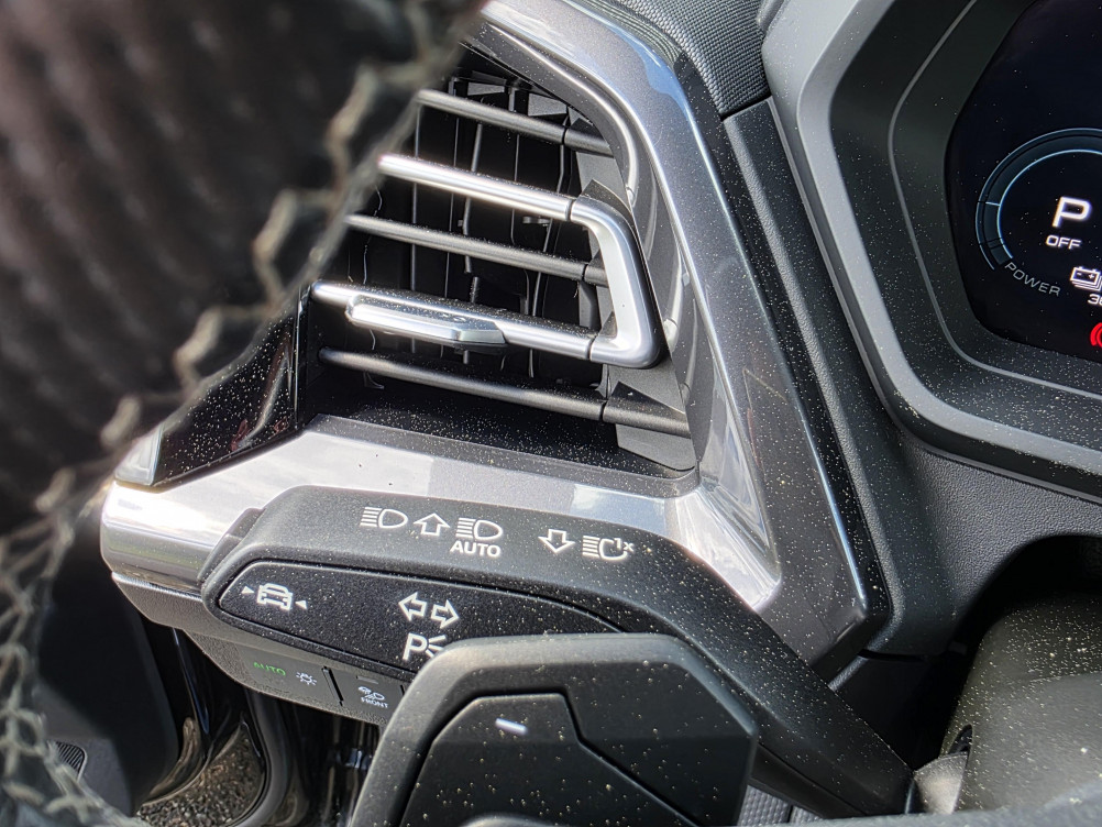 Acheter Audi Q4 Q4 e-tron 40 204 ch 82 kW S line 5p occasion dans les concessions du Groupe Faurie