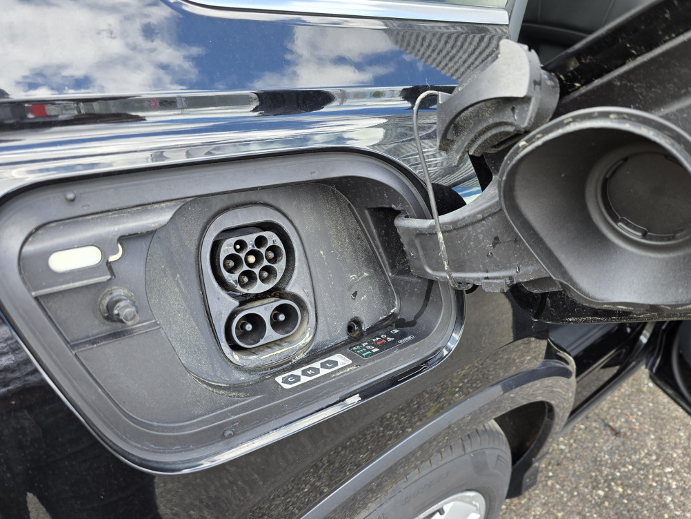 Acheter Audi Q4 Q4 e-tron 40 204 ch 82 kW S line 5p occasion dans les concessions du Groupe Faurie