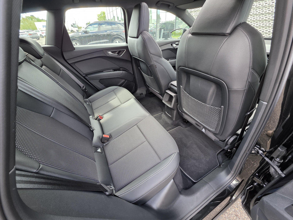 Acheter Audi Q4 Q4 e-tron 40 204 ch 82 kW S line 5p occasion dans les concessions du Groupe Faurie