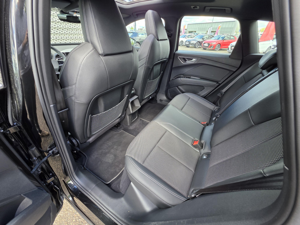 Acheter Audi Q4 Q4 e-tron 40 204 ch 82 kW S line 5p occasion dans les concessions du Groupe Faurie