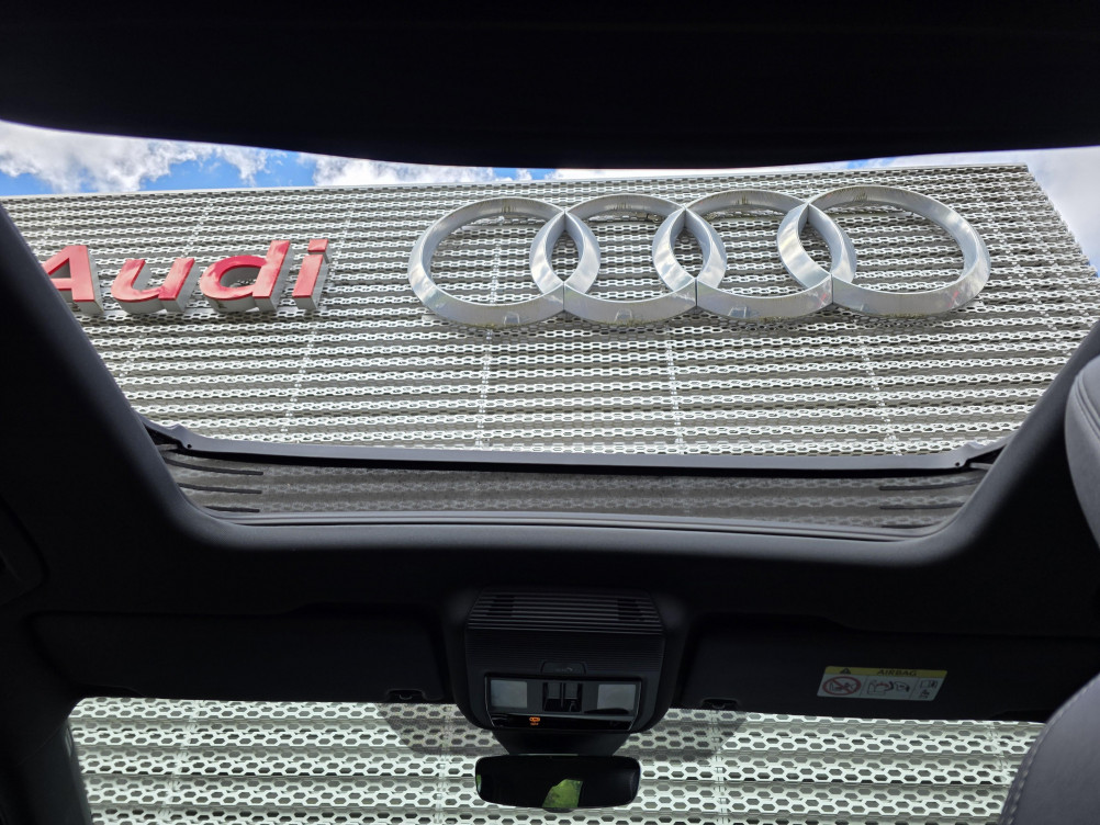 Acheter Audi Q4 Q4 e-tron 40 204 ch 82 kW S line 5p occasion dans les concessions du Groupe Faurie