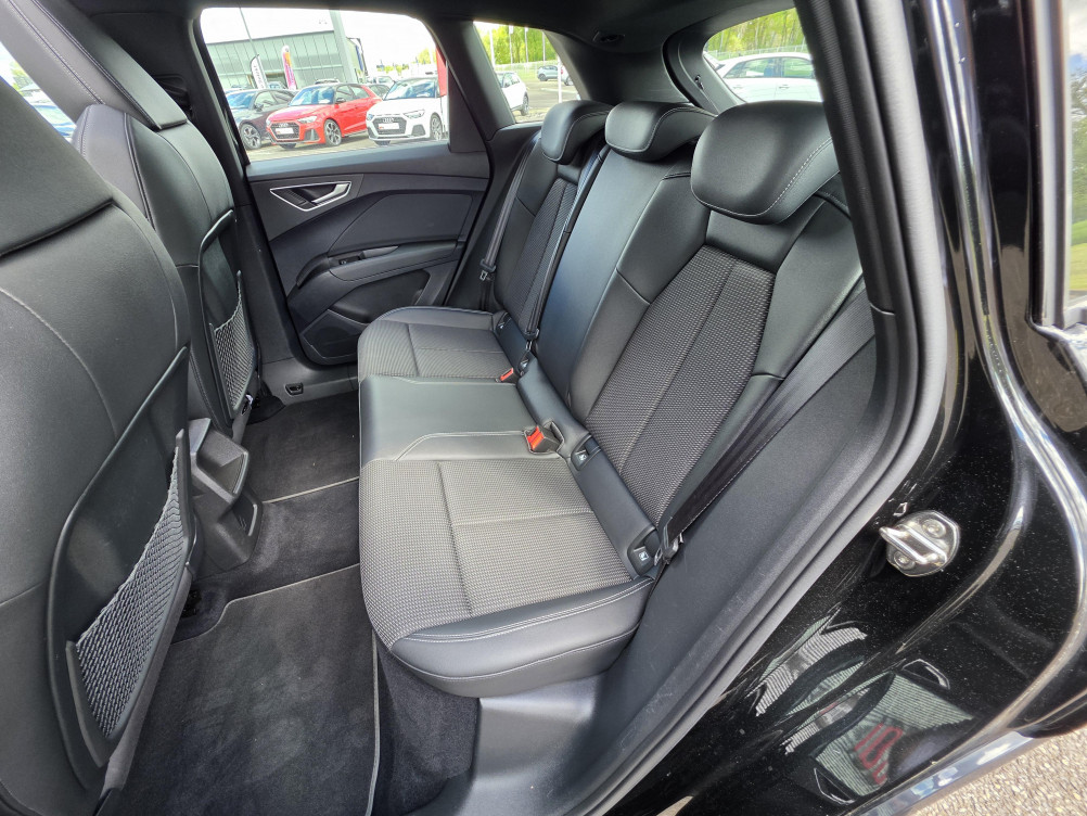 Acheter Audi Q4 Q4 e-tron 40 204 ch 82 kW S line 5p occasion dans les concessions du Groupe Faurie