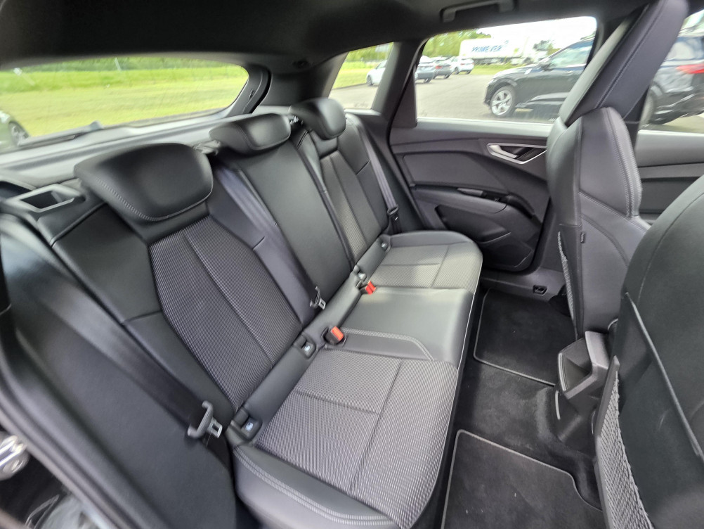 Acheter Audi Q4 Q4 e-tron 40 204 ch 82 kW S line 5p occasion dans les concessions du Groupe Faurie