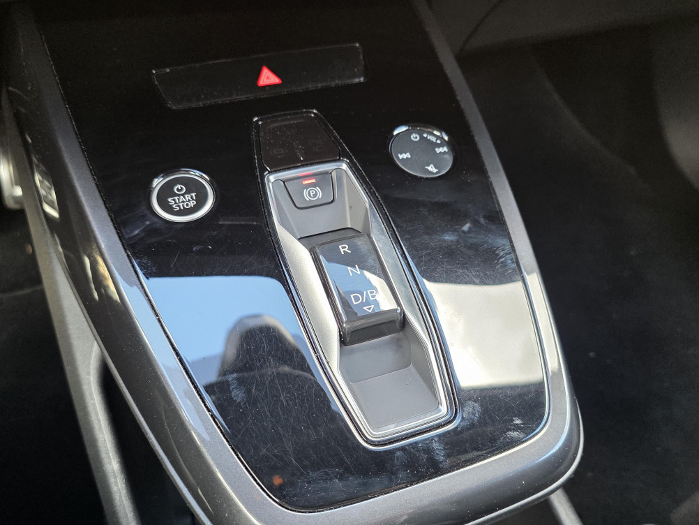Acheter Audi Q4 Q4 e-tron 40 204 ch 82 kW S line 5p occasion dans les concessions du Groupe Faurie