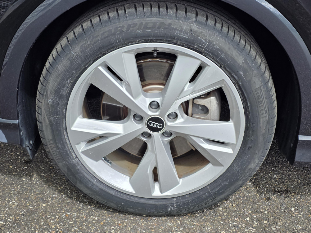 Acheter Audi Q4 Q4 e-tron 40 204 ch 82 kW S line 5p occasion dans les concessions du Groupe Faurie