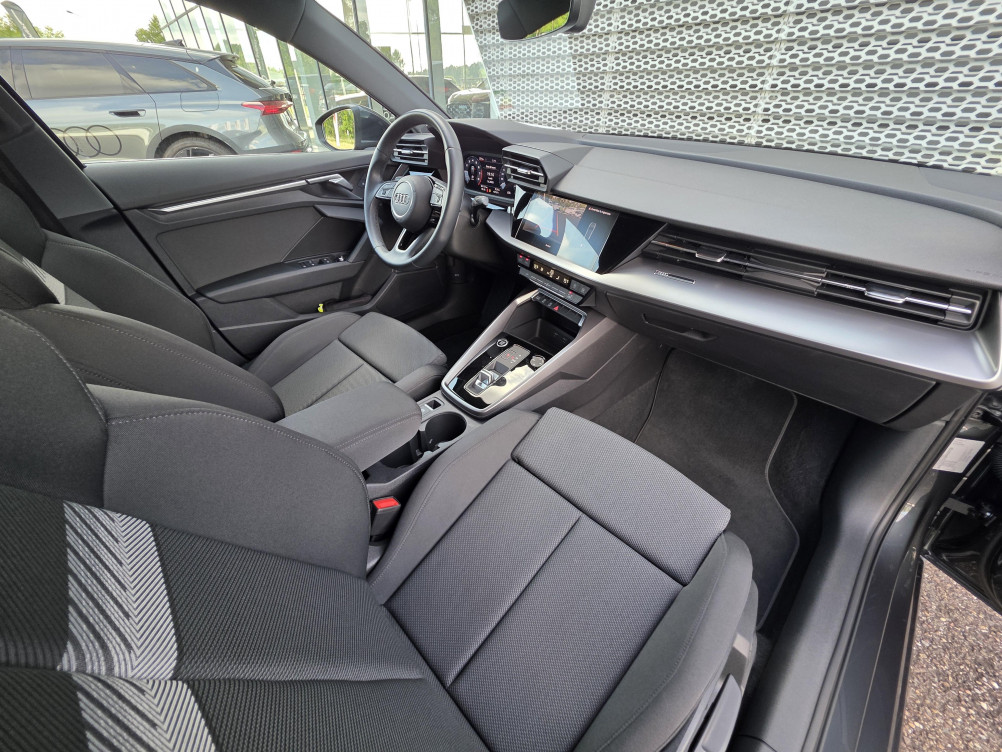 Acheter Audi A3 Sportback A3 Sportback 35 TFSI Mild Hybrid 150 S tronic 7 Design 5p occasion dans les concessions du Groupe Faurie