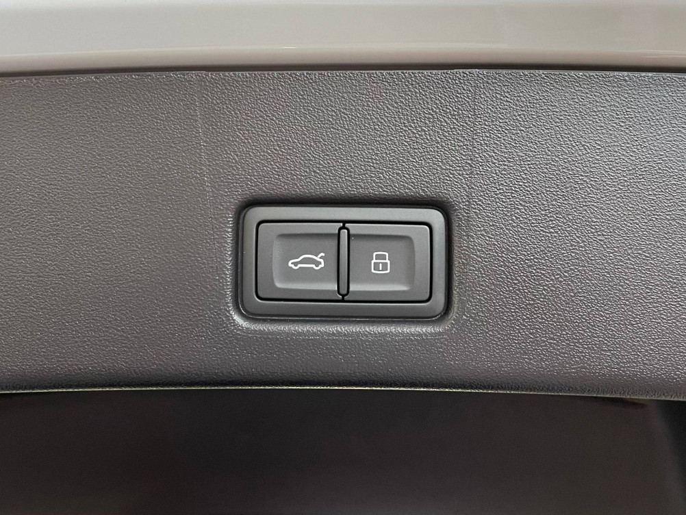 Acheter Audi Q4 Q4 e-tron Sportback 40 204 ch 82 kWh S line 5p neuf dans les concessions du Groupe Faurie