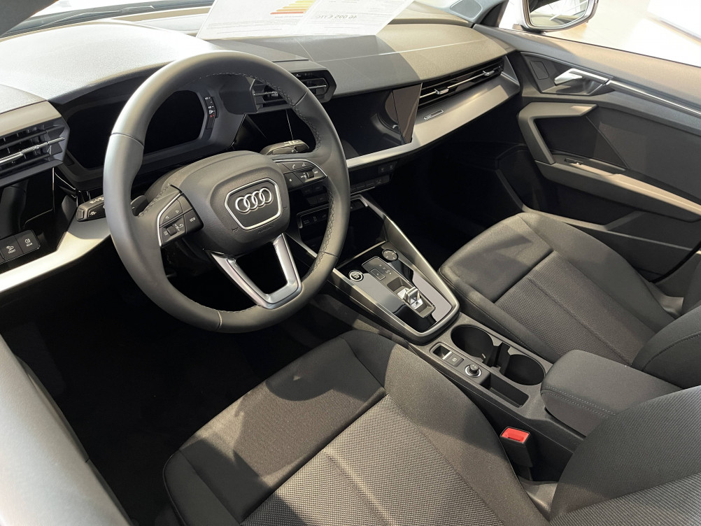 Acheter Audi A3 A3 Sportback 40 TFSIe 204 S tronic 6 Business Executive 5p neuf dans les concessions du Groupe Faurie