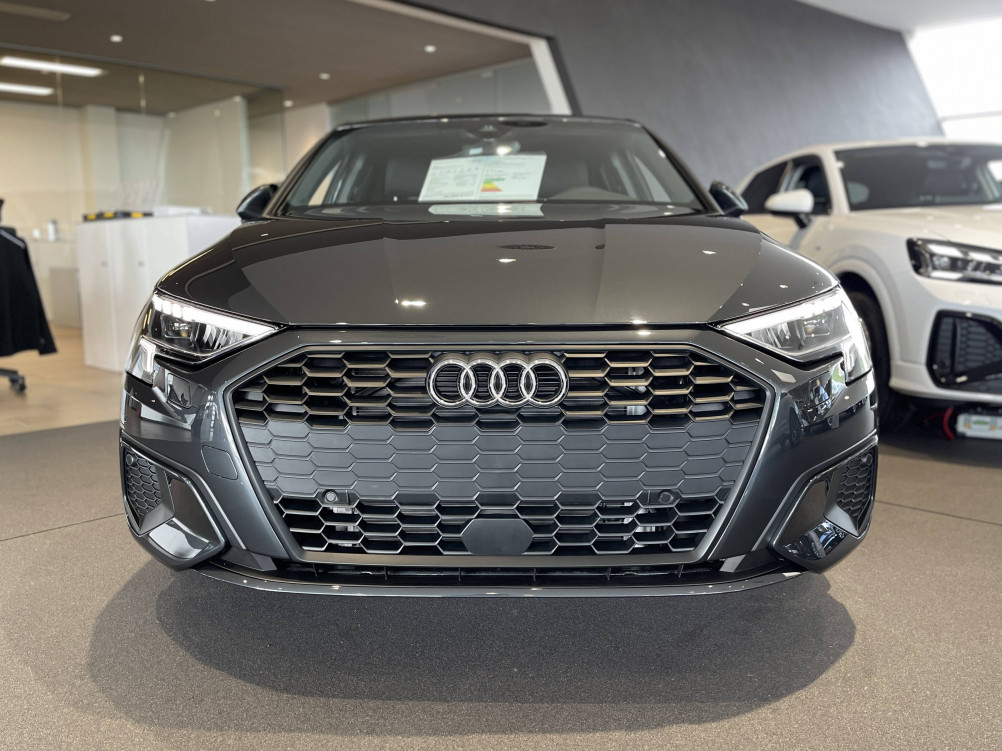 Acheter Audi A3 A3 Sportback 40 TFSIe 204 S tronic 6 Business Executive 5p neuf dans les concessions du Groupe Faurie