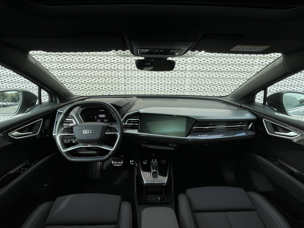 Acheter Audi Q4 Q4 e-tron Sportback 45 285 ch 82 kWh S line 5p neuf dans les concessions du Groupe Faurie