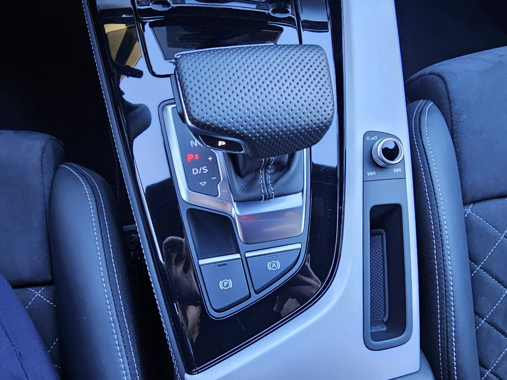 Acheter Audi A4 A4 Avant 40 TDI 204 S tronic 7 Competition 5p occasion dans les concessions du Groupe Faurie