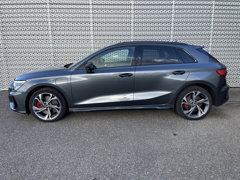 Acheter Audi A3 A3 Sportback 45 TFSIe 245 S tronic 6 Competition 5p occasion dans les concessions du Groupe Faurie