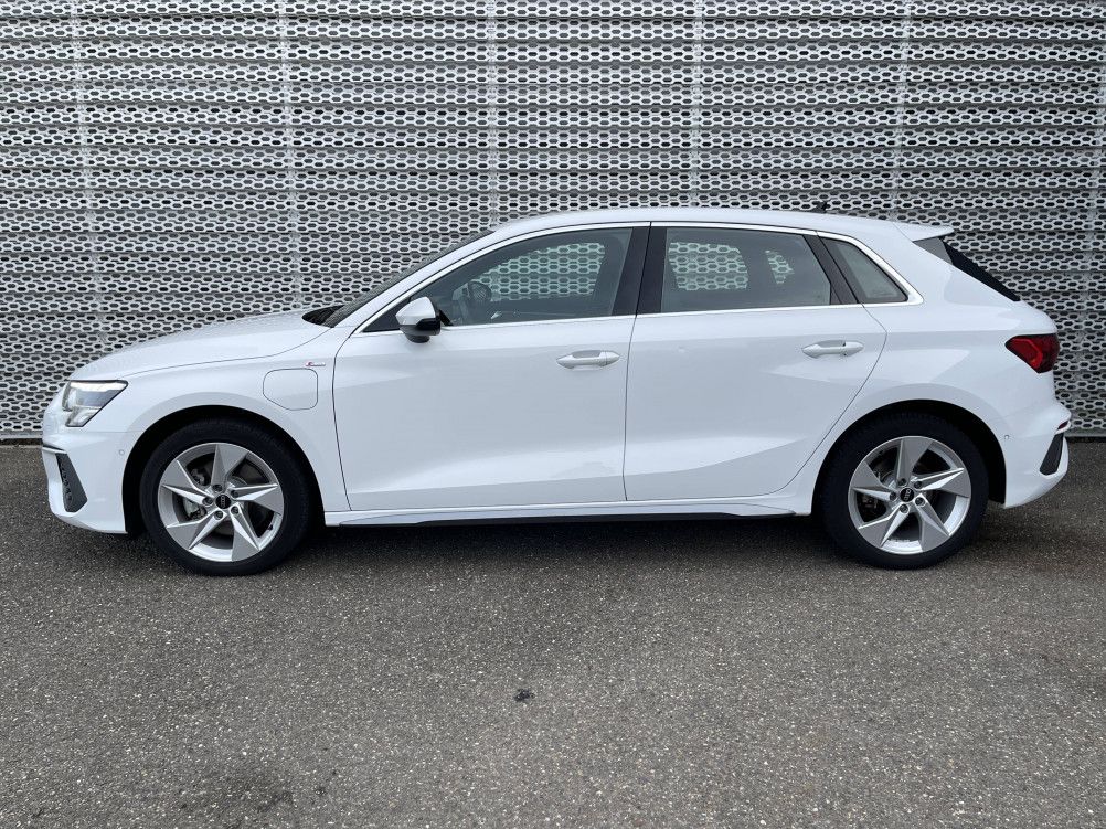 Acheter Audi A3 A3 Sportback 40 TFSIe 204 S tronic 6 S Line 5p occasion dans les concessions du Groupe Faurie