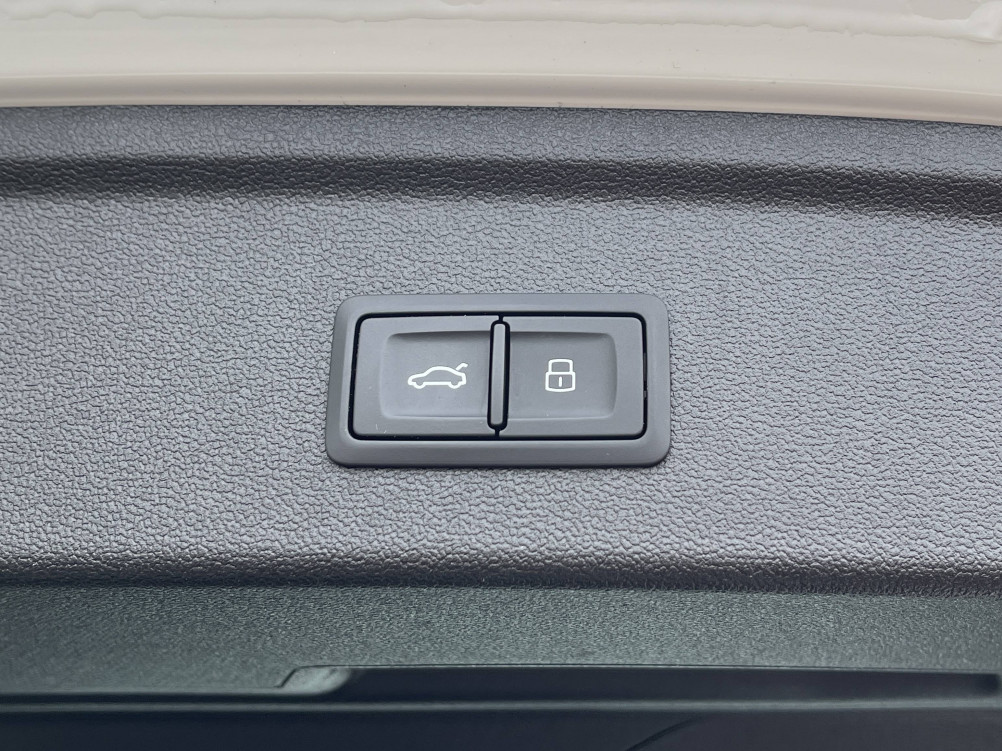 Acheter Audi A3 A3 Sportback 40 TFSIe 204 S tronic 6 S Line 5p occasion dans les concessions du Groupe Faurie